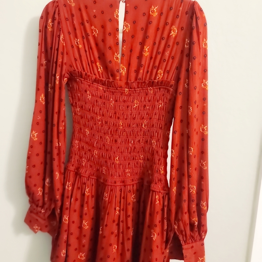 Dress - Picture 2 of 3